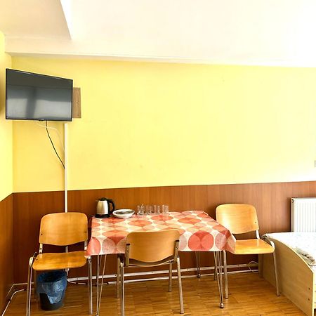 Hostel Nuove Frontiere 尼萨 外观 照片