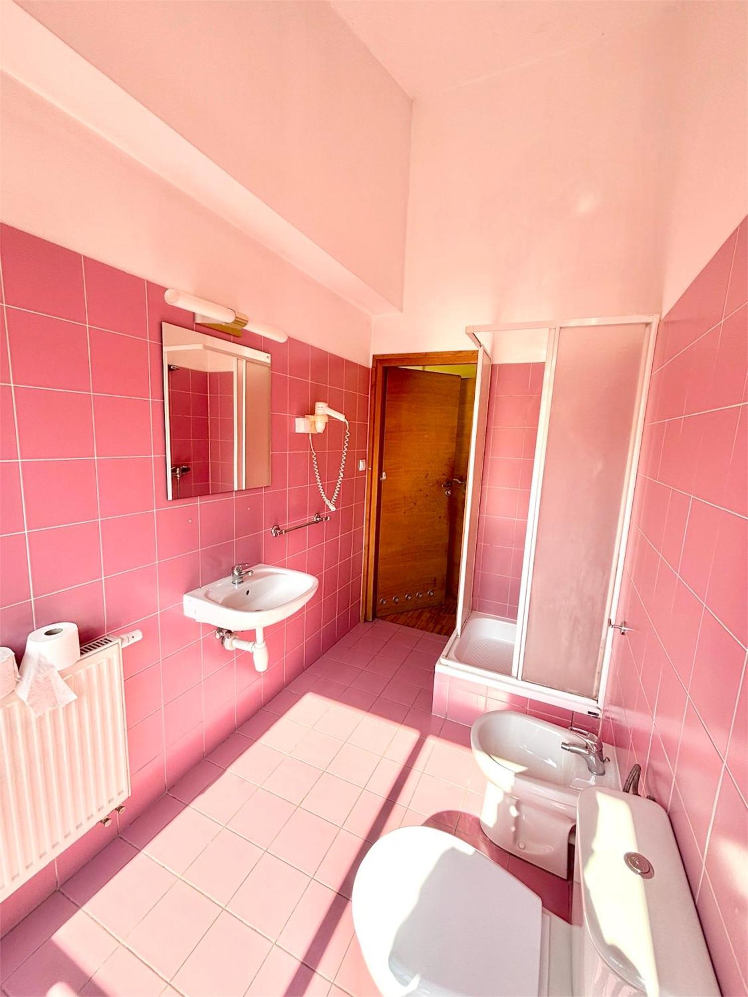 Hostel Nuove Frontiere 尼萨 外观 照片