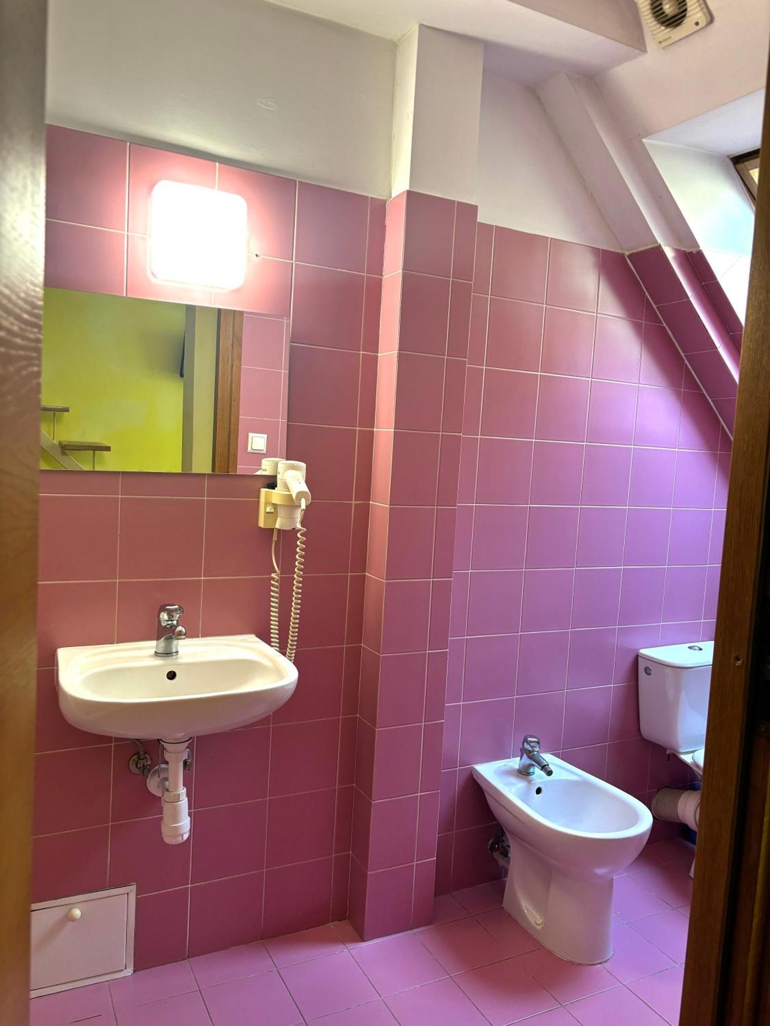 Hostel Nuove Frontiere 尼萨 外观 照片