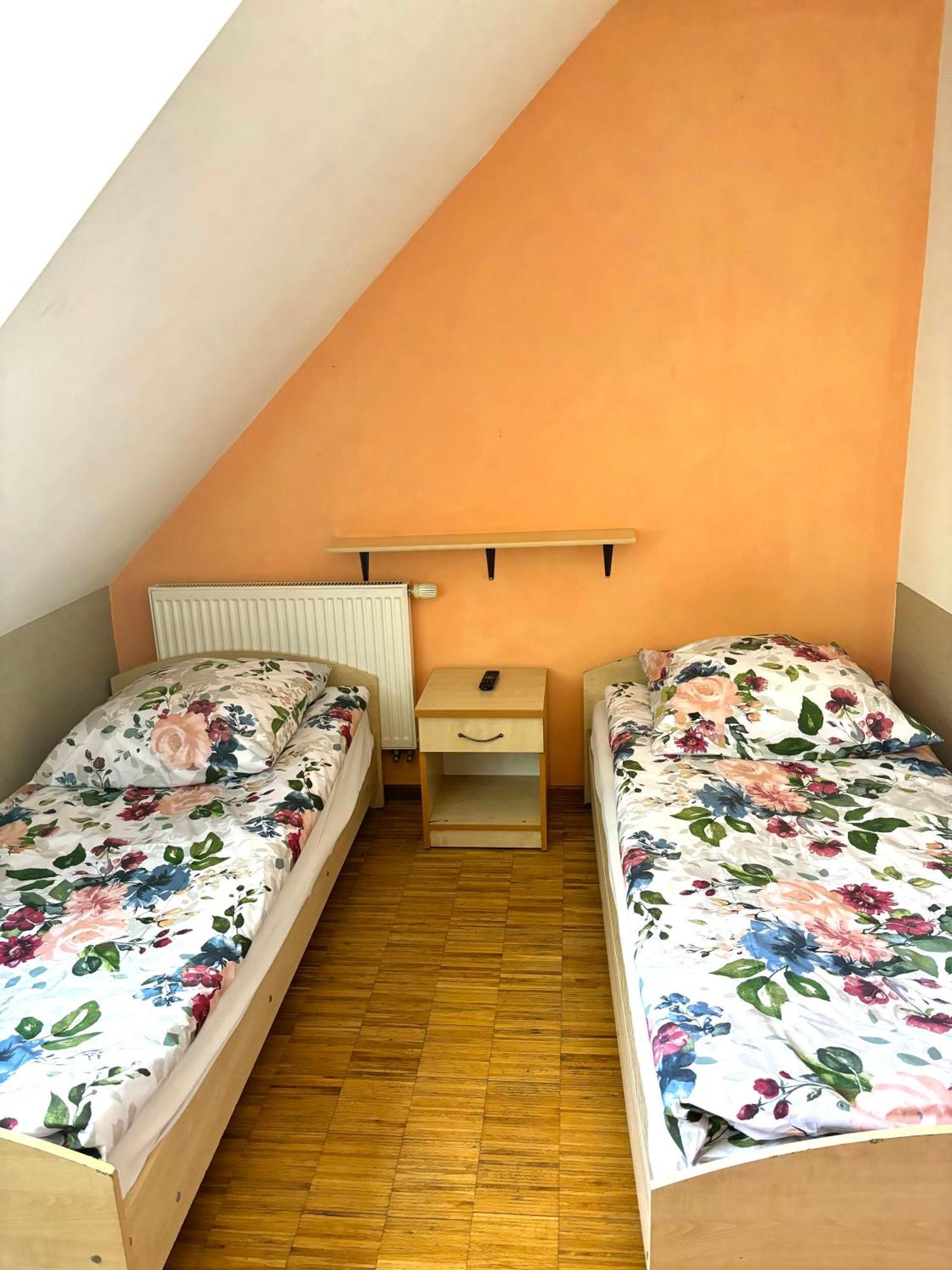 Hostel Nuove Frontiere 尼萨 外观 照片